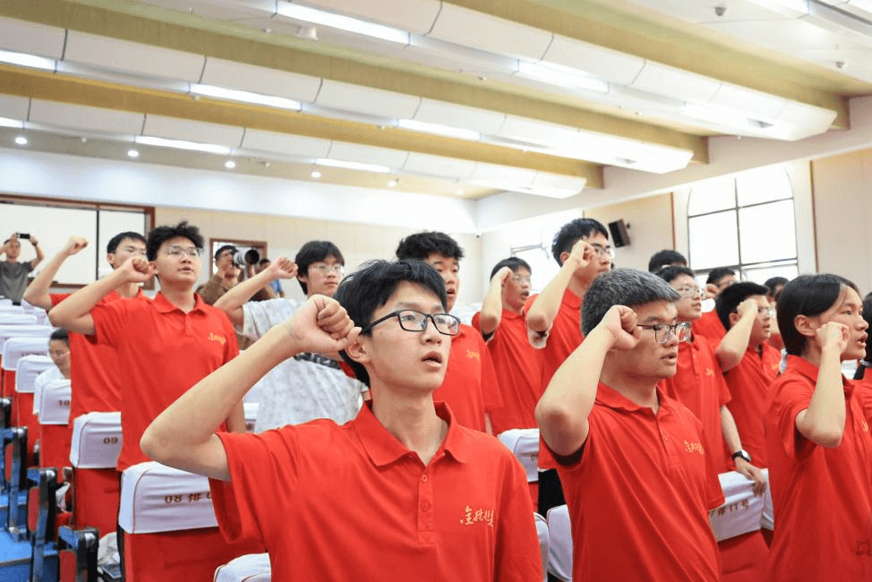 四载守护皆如愿!祝贺第二届贝泰妮希望高中班全员携梦抵岸启新程